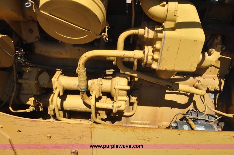 image for item G6156 1980 Caterpillar D8K dozer