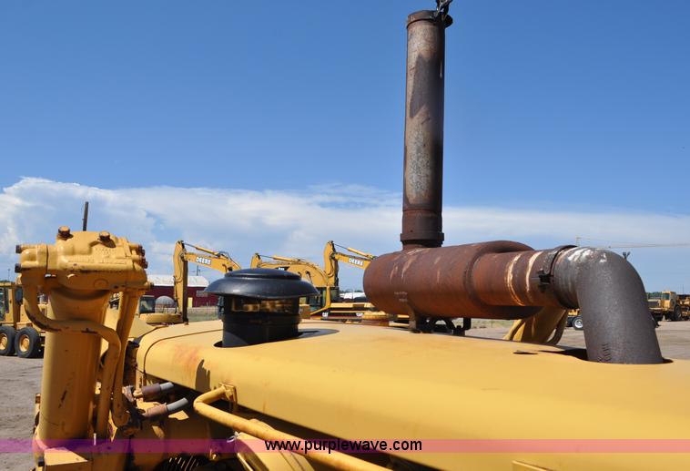 image for item G6156 1980 Caterpillar D8K dozer
