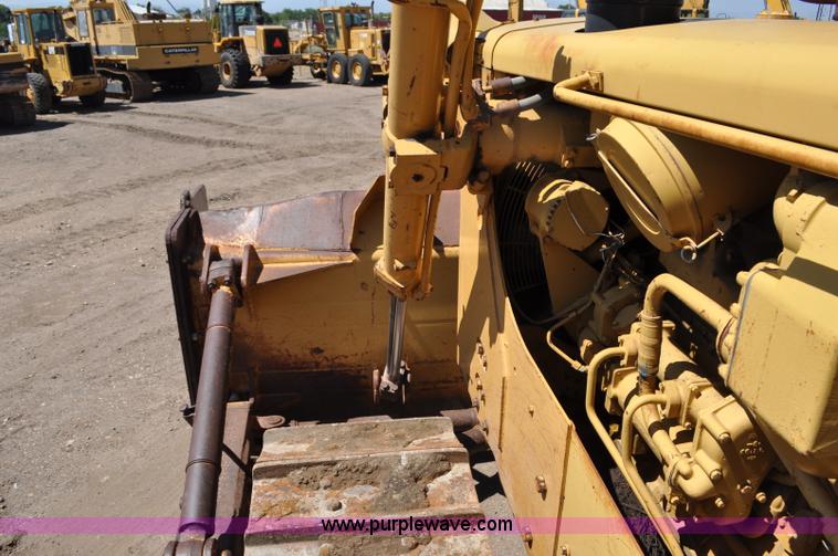 image for item G6156 1980 Caterpillar D8K dozer