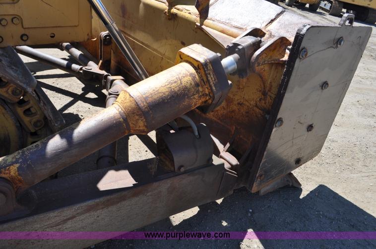 image for item G6156 1980 Caterpillar D8K dozer