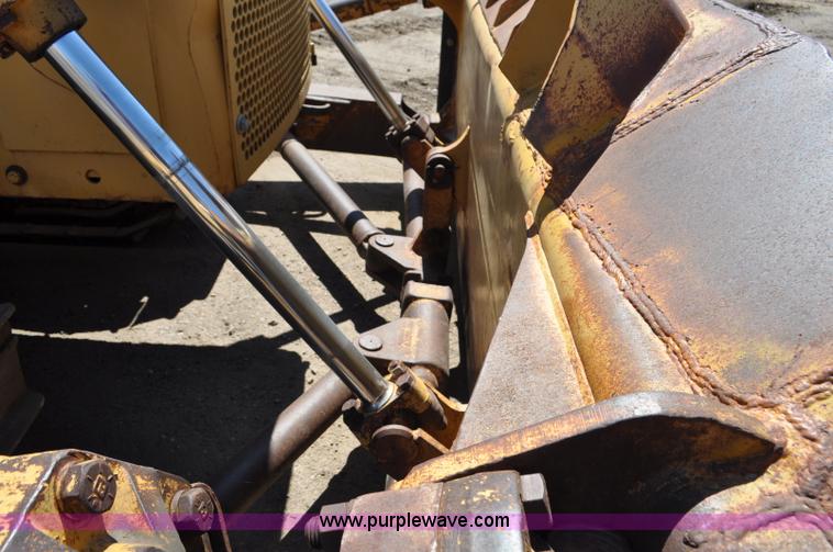 image for item G6156 1980 Caterpillar D8K dozer