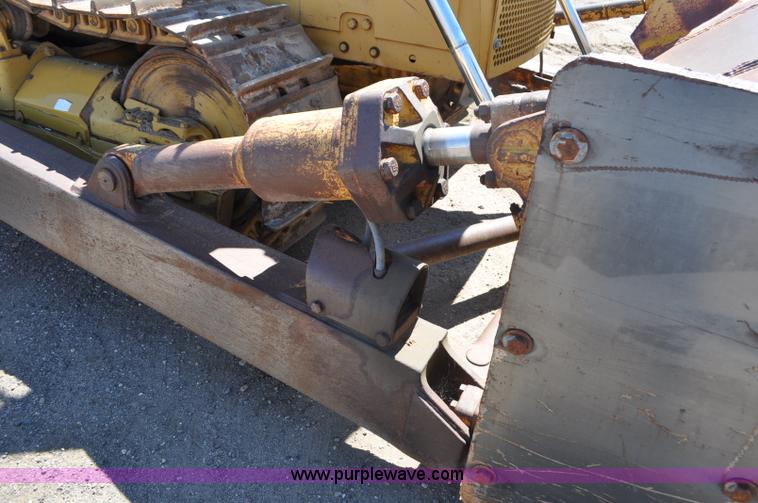 image for item G6156 1980 Caterpillar D8K dozer