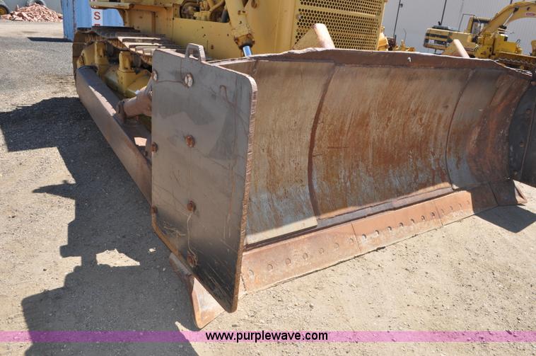 image for item G6156 1980 Caterpillar D8K dozer