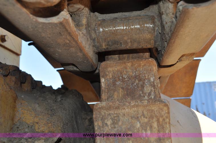 image for item G6156 1980 Caterpillar D8K dozer