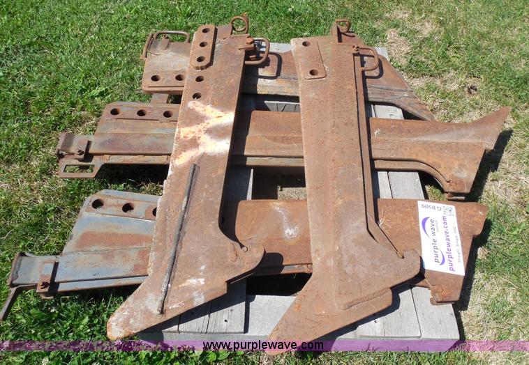 image for item G8509 (5) Maxi-Sneaker plow blades