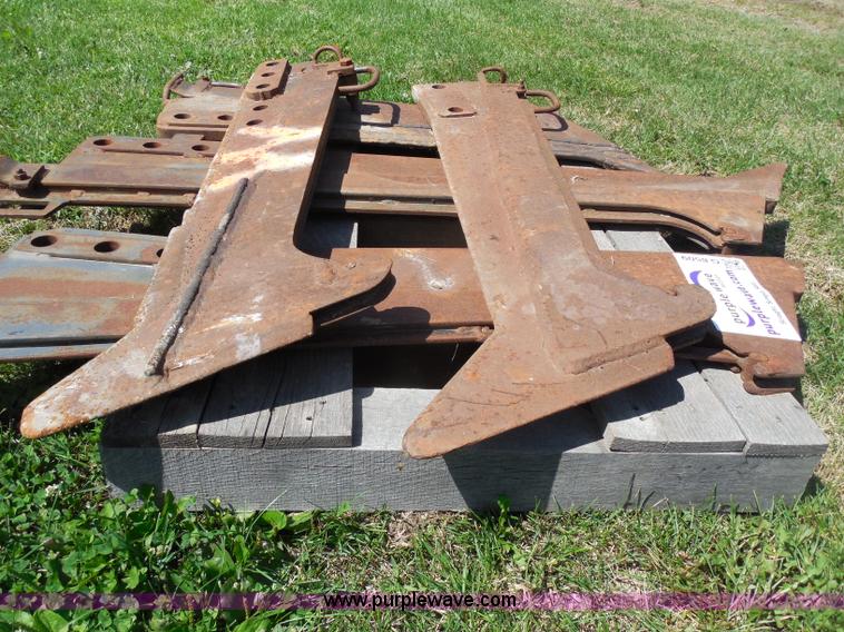 image for item G8509 (5) Maxi-Sneaker plow blades