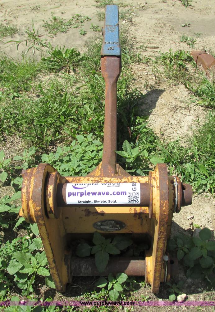 image for item G8516 Excavator ripper