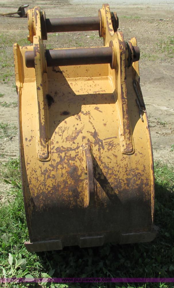 image for item G8517 Excavator bucket