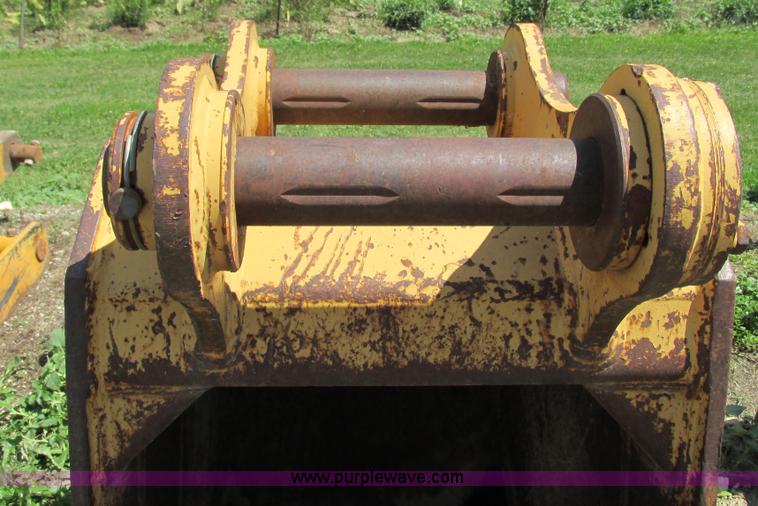 image for item G8517 Excavator bucket