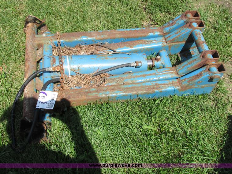 Rugby truck hoist in Mantorville, MN Item G8518 sold Purple Wave
