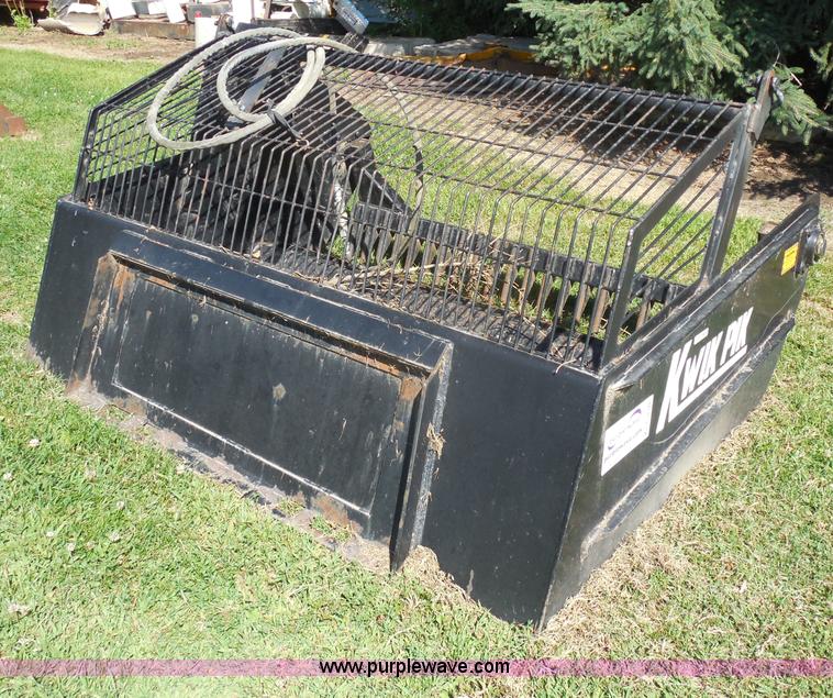 image for item G8528 Loftness Kwik-Pik rock bucket