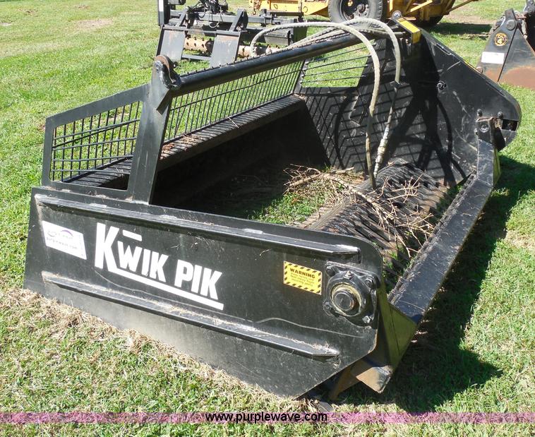 image for item G8528 Loftness Kwik-Pik rock bucket