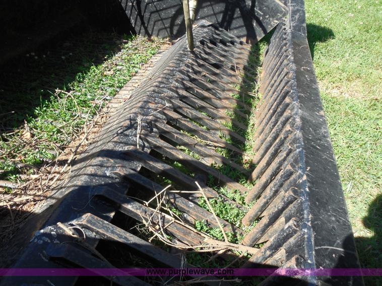 image for item G8528 Loftness Kwik-Pik rock bucket