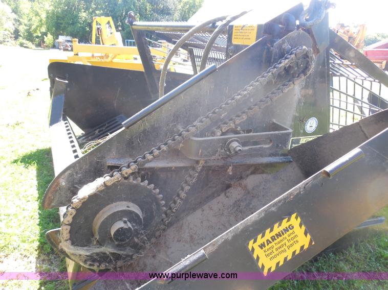 image for item G8528 Loftness Kwik-Pik rock bucket