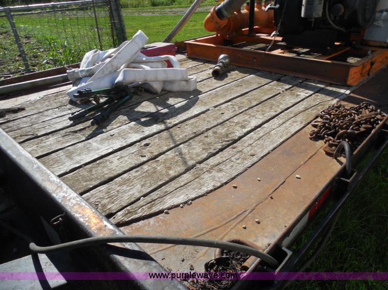 image for item G8538 1993 Towmaster T-18DD trailer