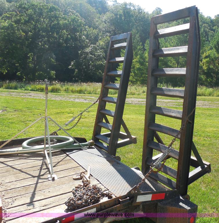 image for item G8538 1993 Towmaster T-18DD trailer