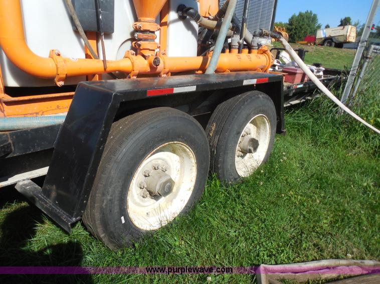 image for item G8538 1993 Towmaster T-18DD trailer