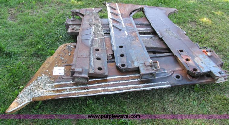 image for item G8548 (6) Case 860 plow blades
