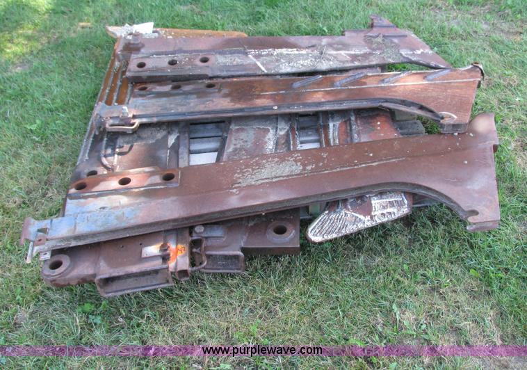 image for item G8548 (6) Case 860 plow blades