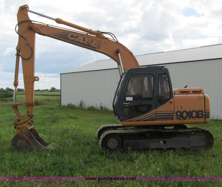 image for item G8952 1995 Case 9010B excavator
