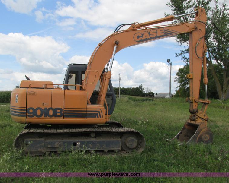 image for item G8952 1995 Case 9010B excavator