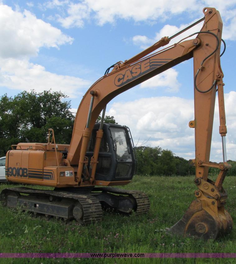 image for item G8952 1995 Case 9010B excavator