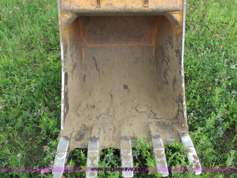 image for item G8952 1995 Case 9010B excavator