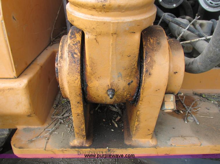 image for item G8952 1995 Case 9010B excavator