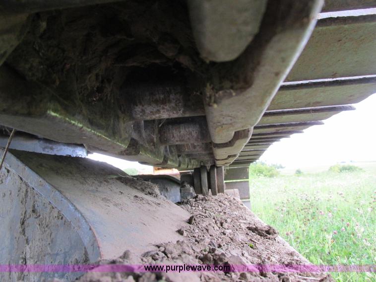 image for item G8952 1995 Case 9010B excavator