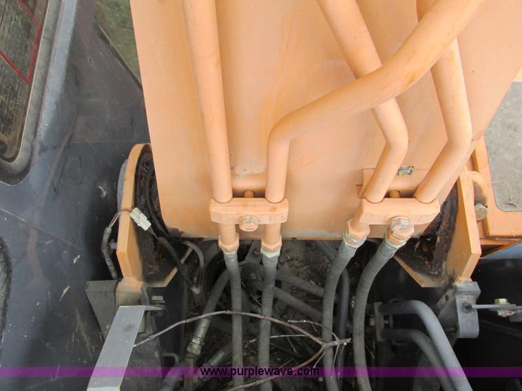 image for item G8952 1995 Case 9010B excavator