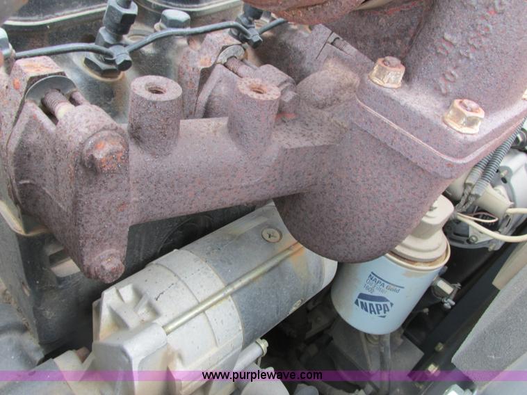 image for item G8952 1995 Case 9010B excavator