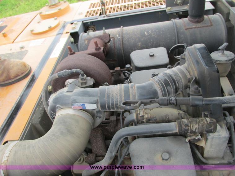 image for item G8952 1995 Case 9010B excavator