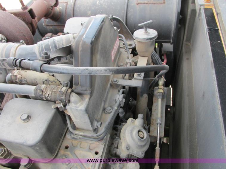 image for item G8952 1995 Case 9010B excavator