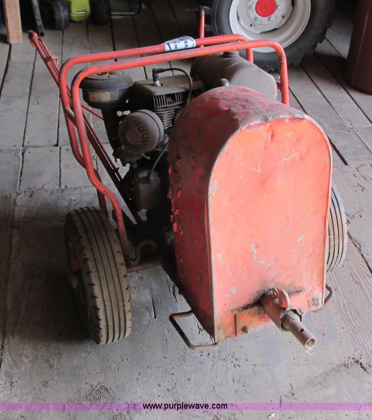 image for item G8953 Drilling mole