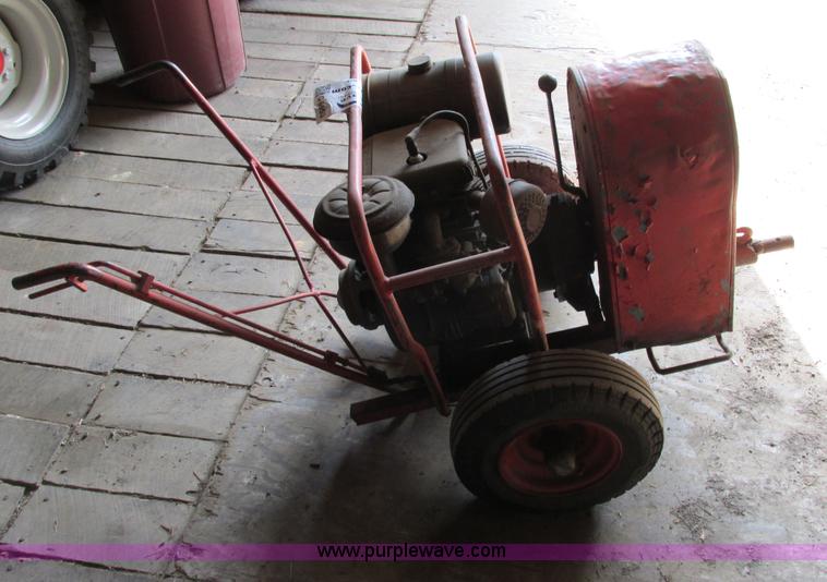 image for item G8953 Drilling mole