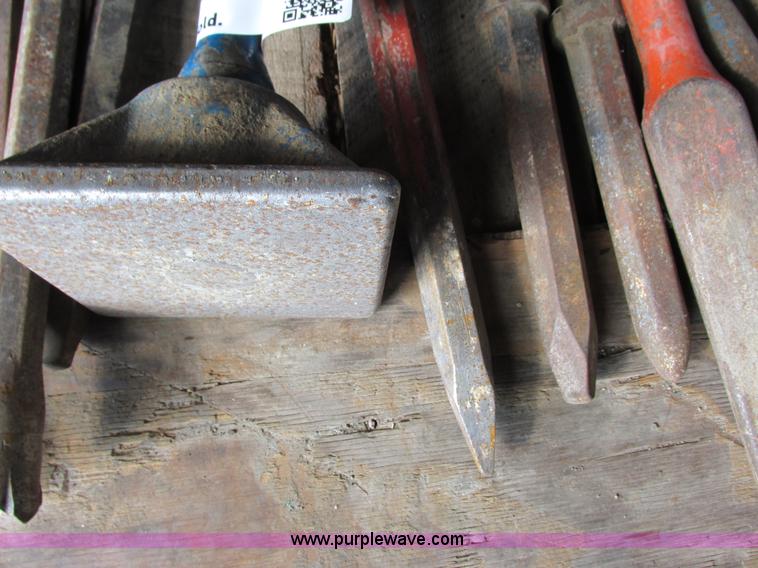image for item G8955 Approximately 15 jack hammer bits