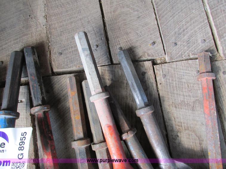 image for item G8955 Approximately 15 jack hammer bits