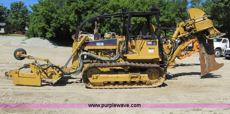 image for item G8973 1995 Caterpillar Delta D5C LGP crawler plow