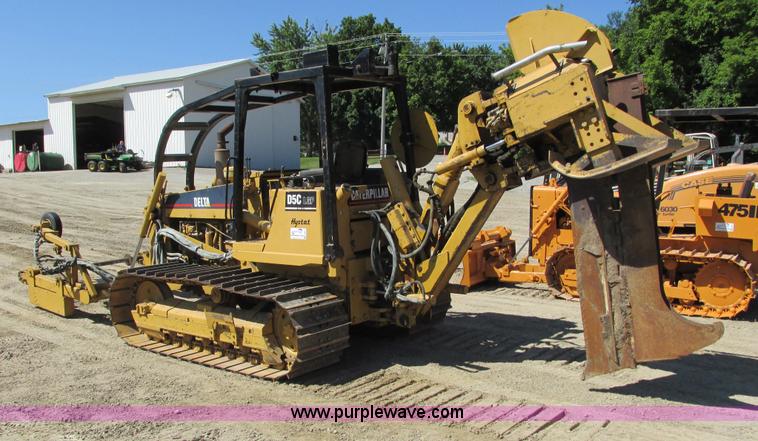 image for item G8973 1995 Caterpillar Delta D5C LGP crawler plow