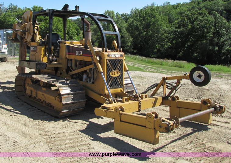 image for item G8973 1995 Caterpillar Delta D5C LGP crawler plow