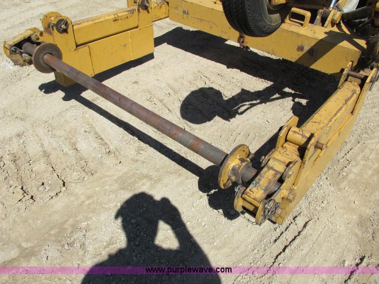 image for item G8973 1995 Caterpillar Delta D5C LGP crawler plow