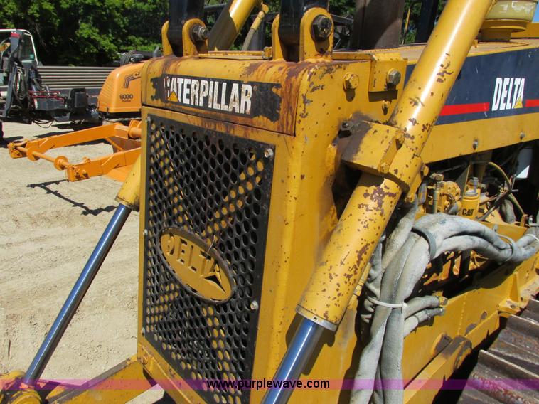 image for item G8973 1995 Caterpillar Delta D5C LGP crawler plow