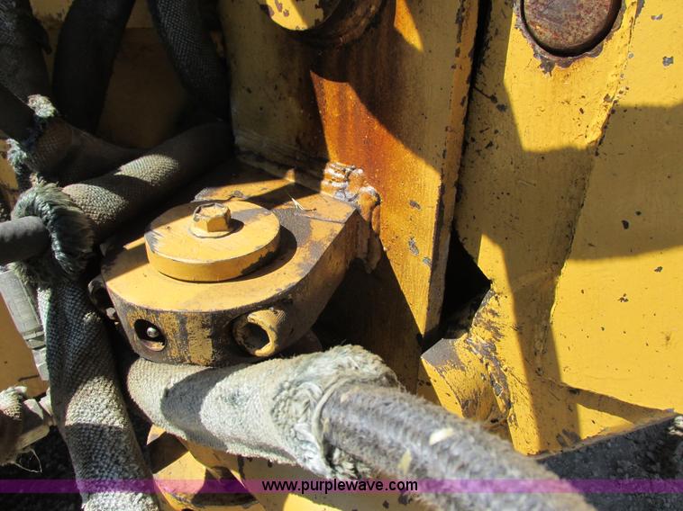 image for item G8973 1995 Caterpillar Delta D5C LGP crawler plow