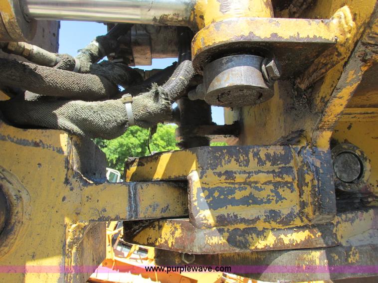 image for item G8973 1995 Caterpillar Delta D5C LGP crawler plow