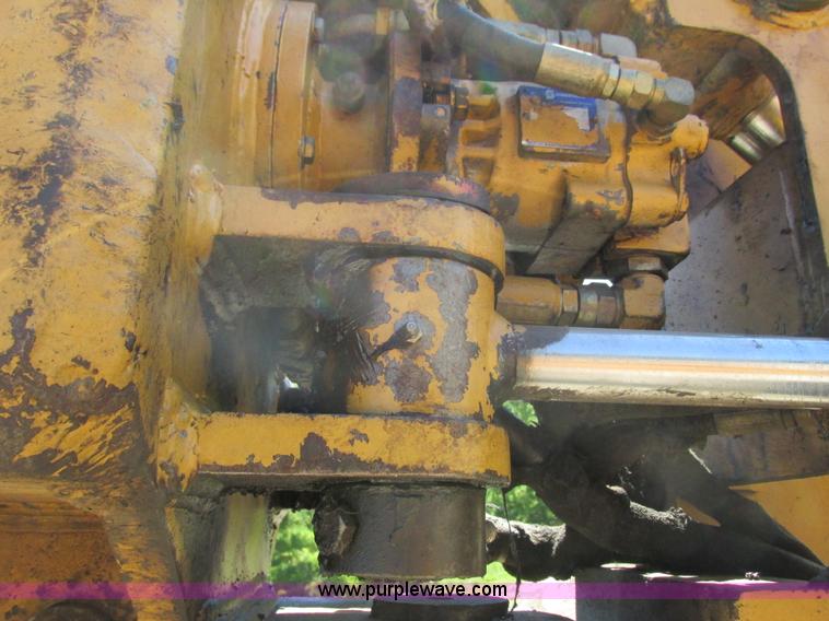 image for item G8973 1995 Caterpillar Delta D5C LGP crawler plow