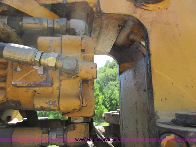 image for item G8973 1995 Caterpillar Delta D5C LGP crawler plow