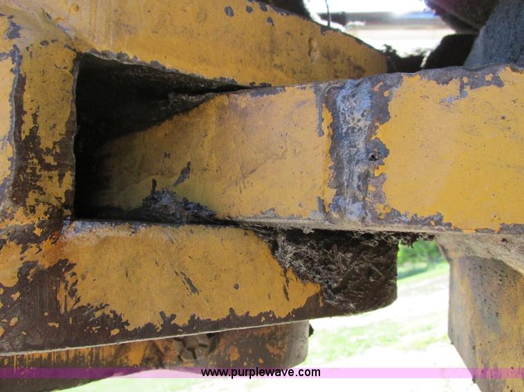 image for item G8973 1995 Caterpillar Delta D5C LGP crawler plow