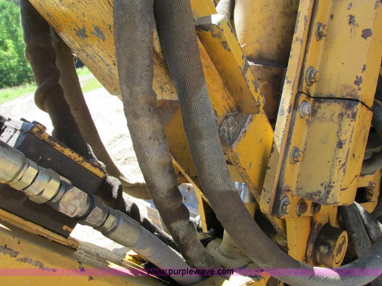 image for item G8973 1995 Caterpillar Delta D5C LGP crawler plow