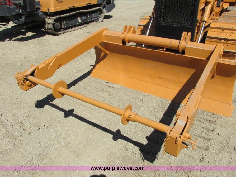 image for item G8974 Case D475 crawler plow