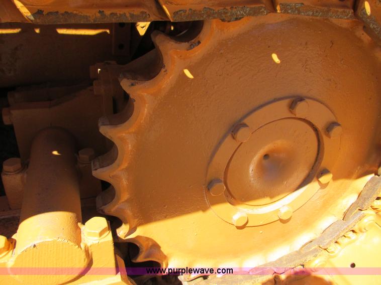 image for item G8974 Case D475 crawler plow